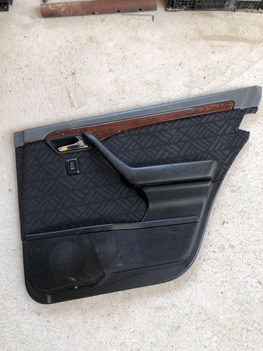 Обшивки дверей на w202 мерседес