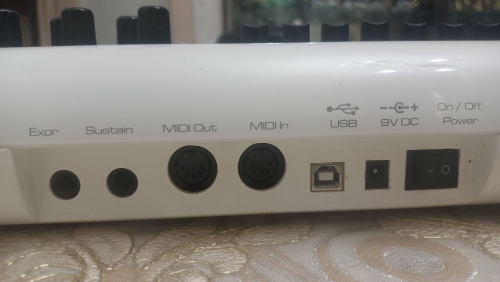 M audio Axsiom Pro 61 midi klavish