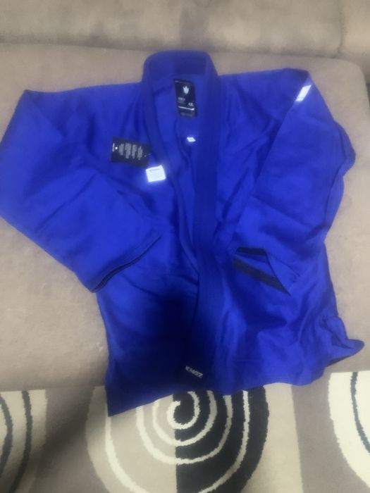 Продаю новое кимоно, неношенное