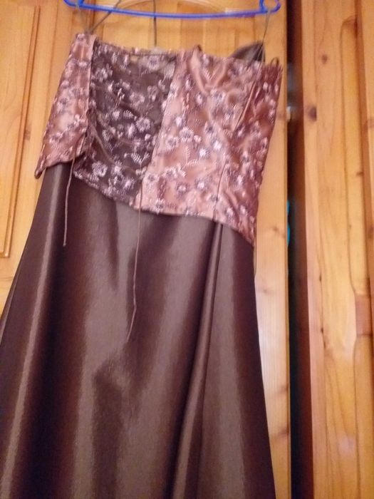 Vand rochie ocazie