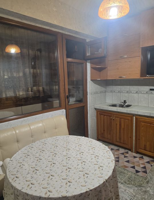 Продава се двустаен апартамент