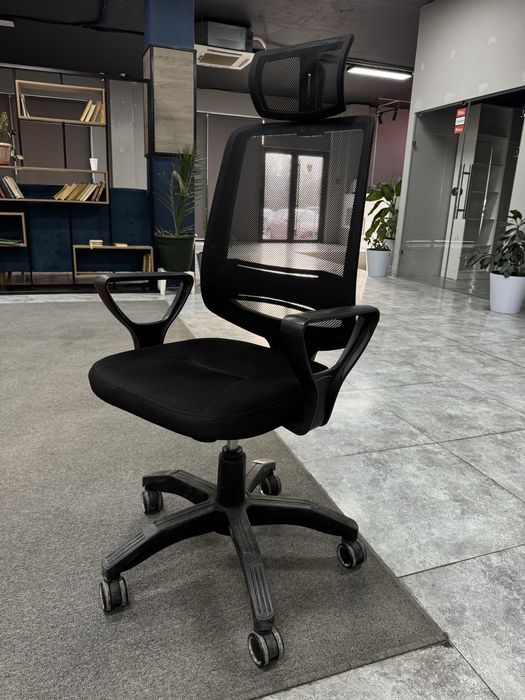 Распродажа офисных мебелей