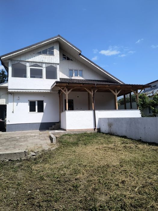 Casă cu grădină, 174mp, cărămidă+lemn, teren 480mp
