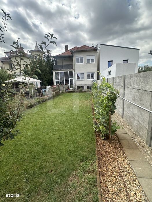 Apartament  in asociatie, 160 mp, 163 mp teren, zona Strandului