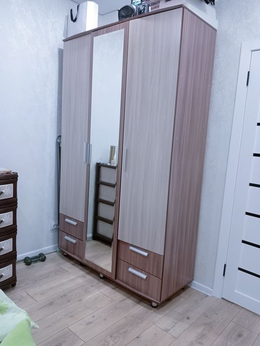 Продам шкаф в хорошем состоянии