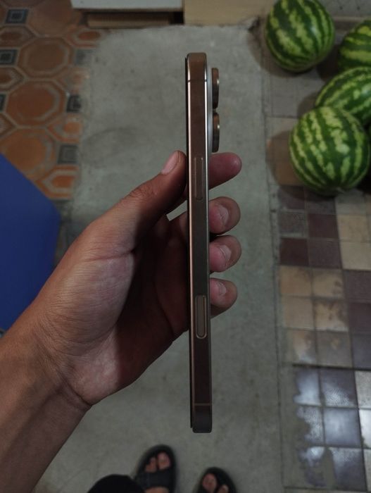 Продаётся Айфон 16 про мах