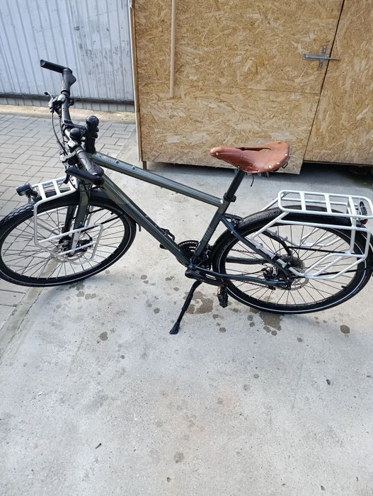 Vând bicicleta Riverside Touring 900