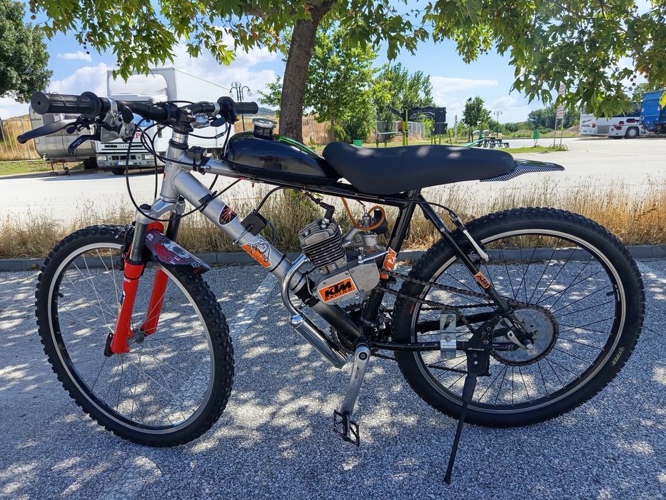 Продавам Веломотор 80CC