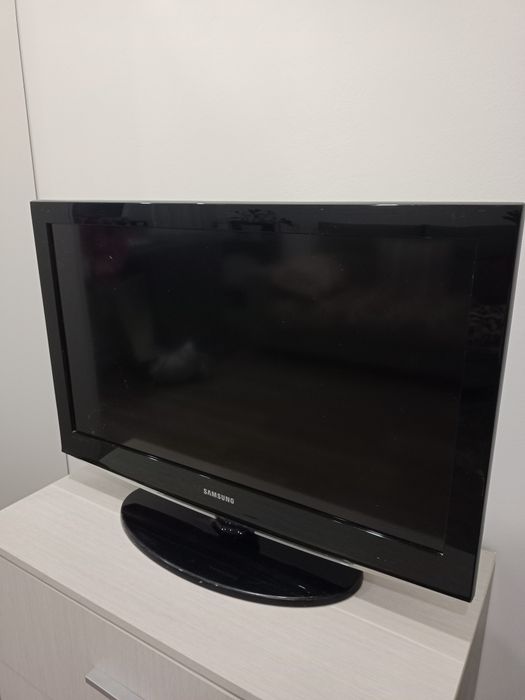 Продам телевизор 45000 тенге