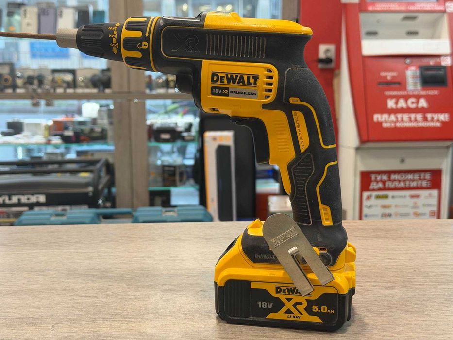 Винтоверт за гипсокартон DeWalt DCF620+ батерия DeWalt DCB184 18V 5.0Ah и приставка DeWalt DCF6201