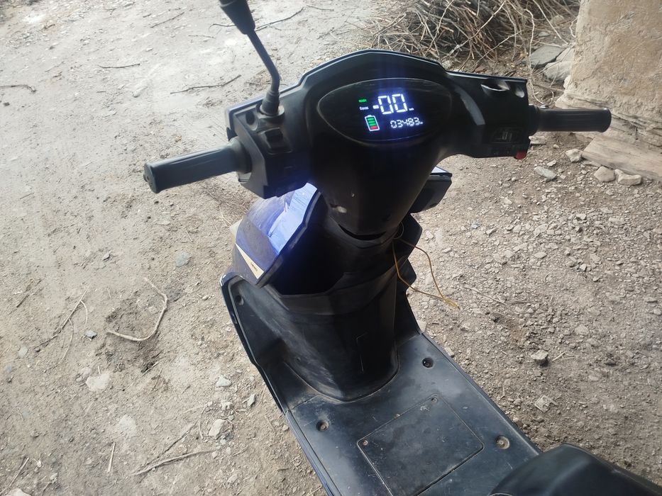 Skuter sotiladi sroshni