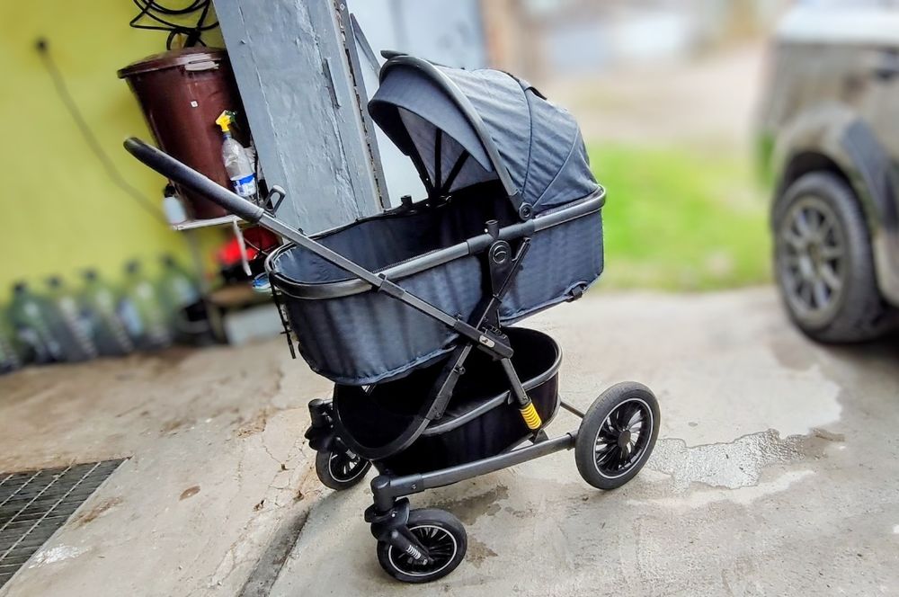 Всесезонная коляска