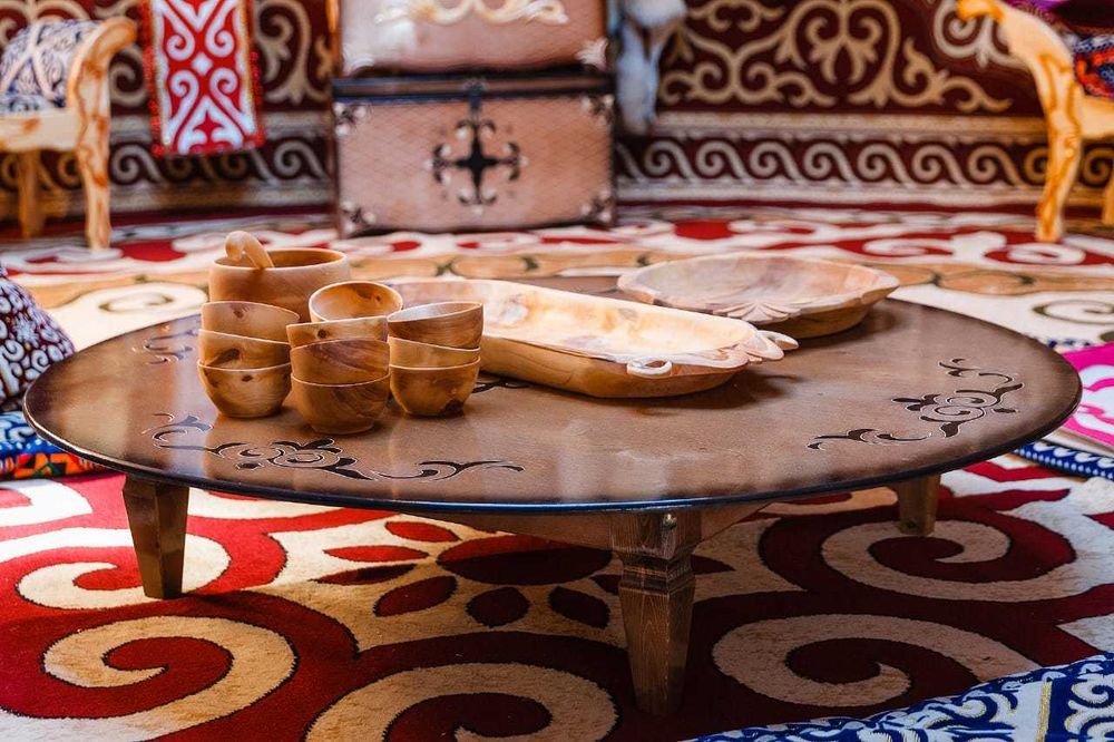 Стол Казахский круглый