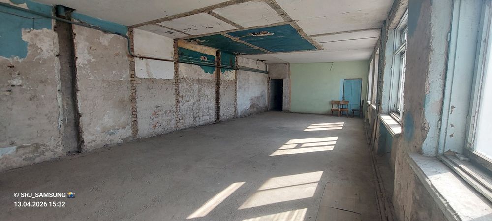 Сдаётся офисные поменьше.