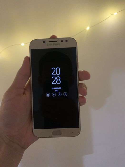 Прадаётся Samsung j7