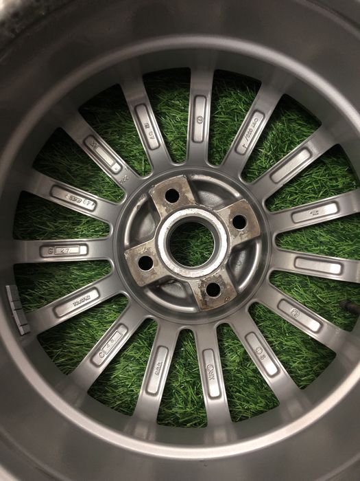 Диски с резиной r 17 /215 / 45 , Оригинал