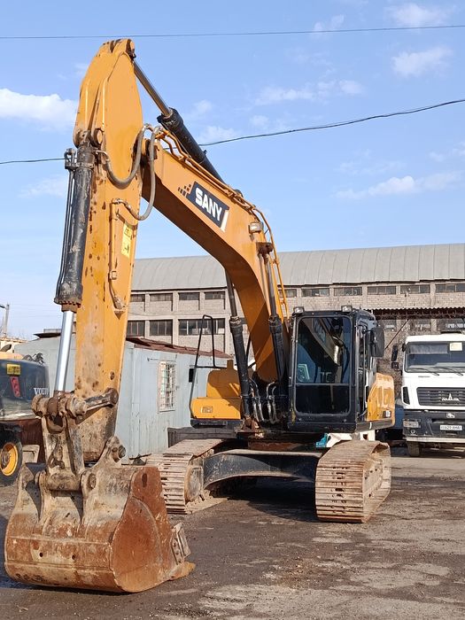 Экскаватор хизмати гусиный санй 235 талик