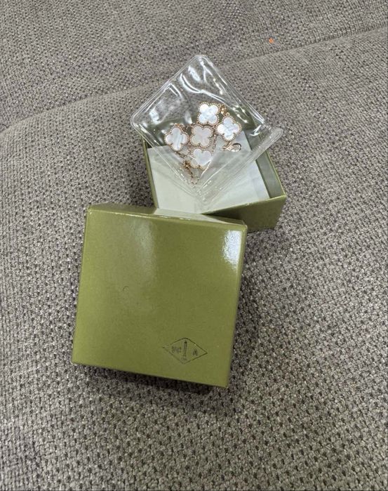 Гривни Van Cleef Hermes