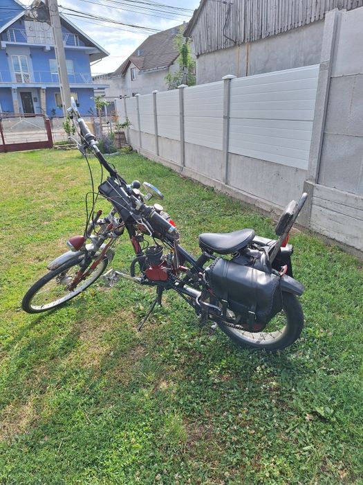 Bicicleta cu motor