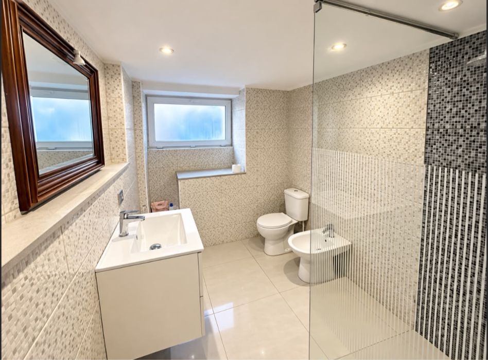 Inchiriez apartament  parter  in arad . Bulevardul revolutiei