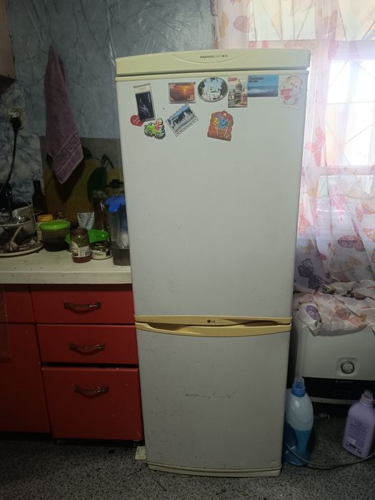 Продается холодильник