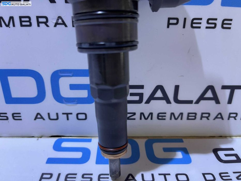 Injector Pompa Pompe Diuza Diuze Volkswagen Passat B6 1.9 TDI BLS 2005 - 2010 Cod 038130073BL 0414720307 [AV1536]