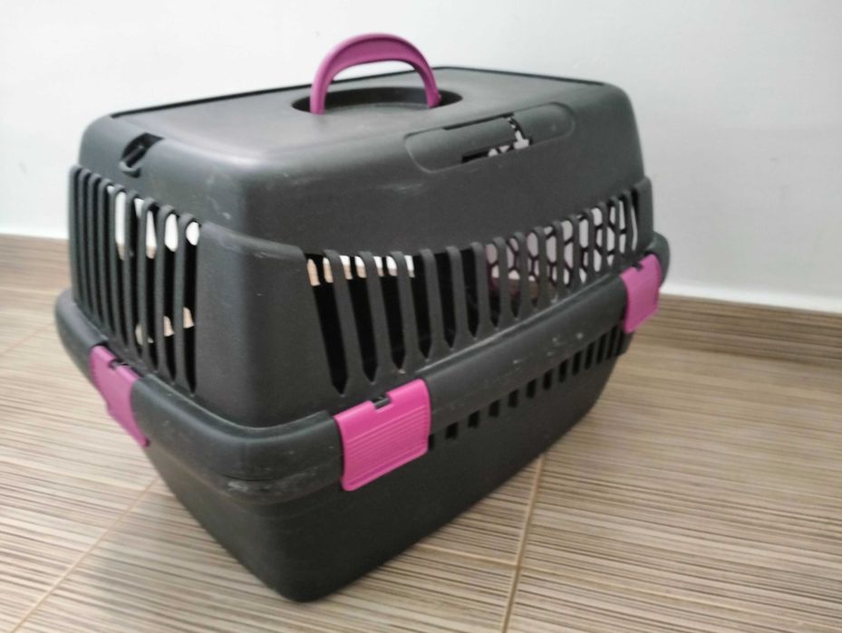 Cușcă transport animale pisică/câine, gri cu roz, foarte spațioasă și rezistentă Tel. 0740616525