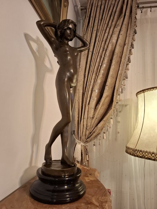 Statuie din bronz semnata 75 cm