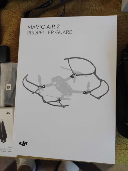 Дрон DJI AIR2 + екстри