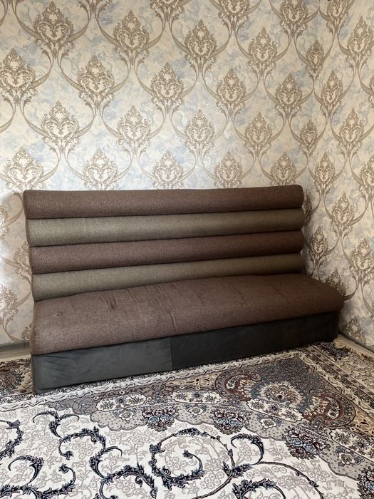 Yumshoq mebel sotiladi