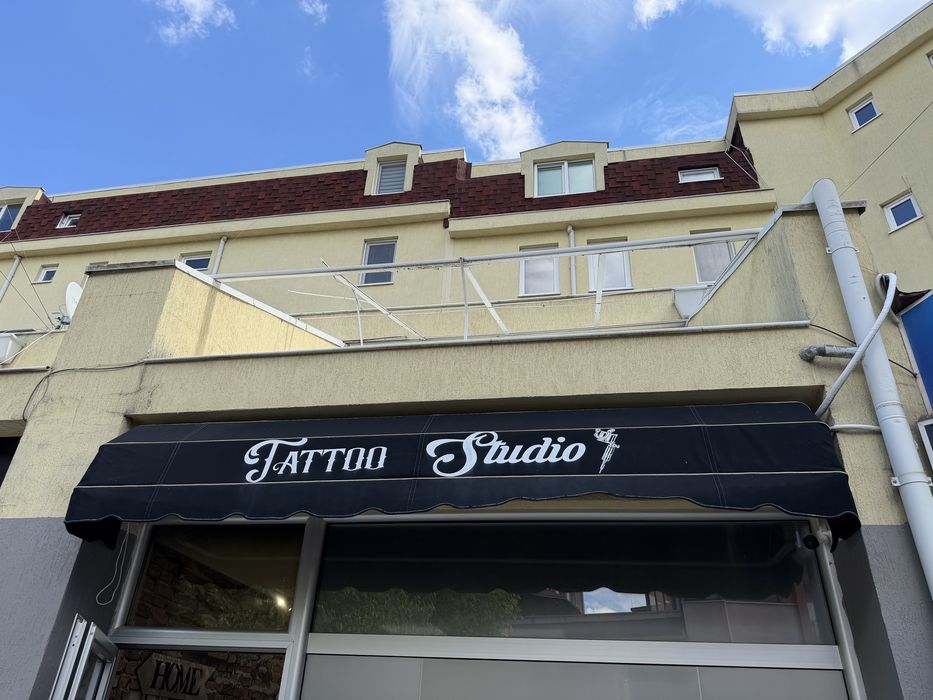 Тента за tattoostudio от плат