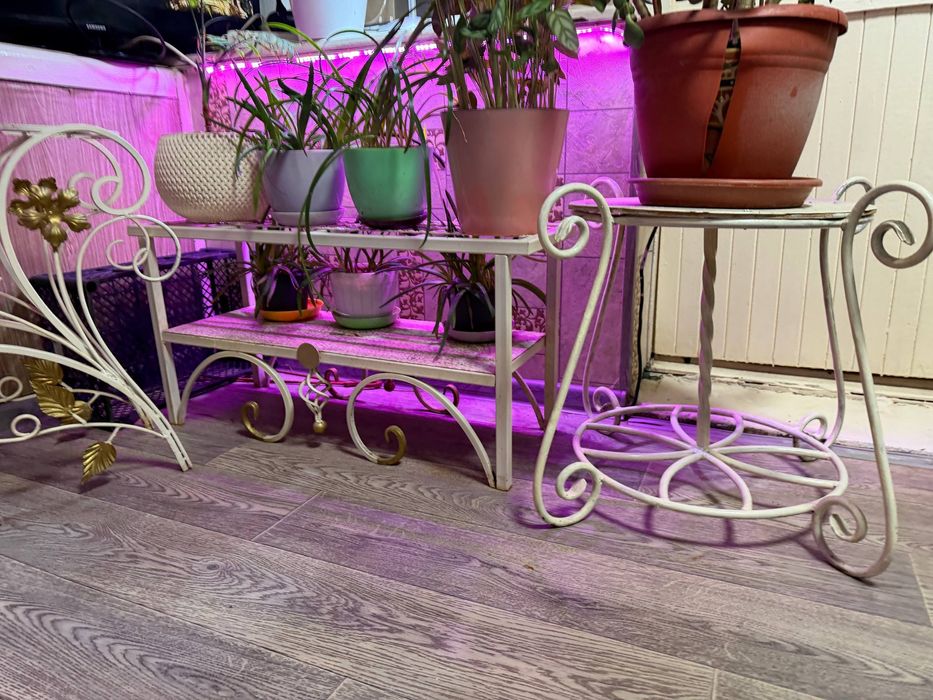 Продаю кованные подставки под цветы (ручная работа)