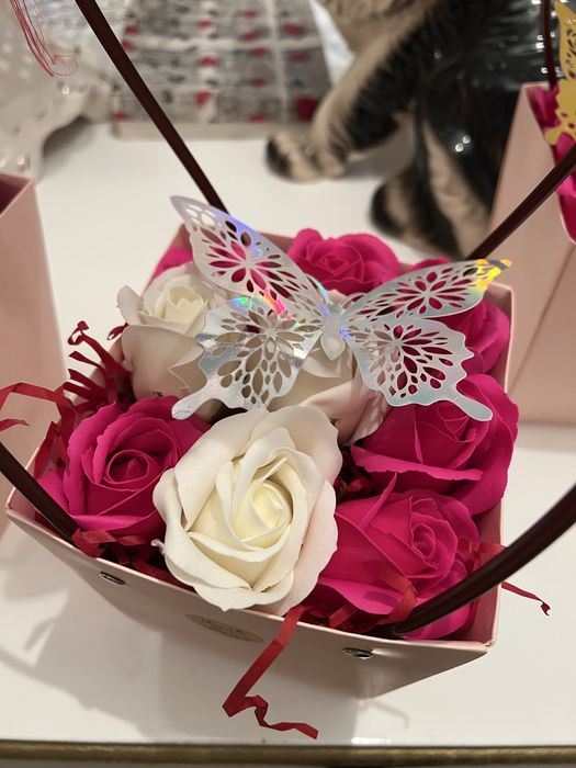 Vand cosulete cu trandafiri din sapun