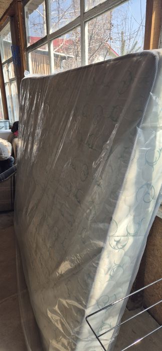 Отдам матрас б.у