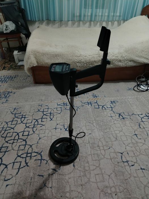 Продается металлоискатель