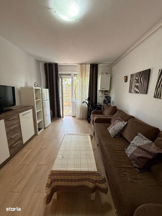De inchiriat Apartament 3 camere cu teren, zona Cetate Lidl.
