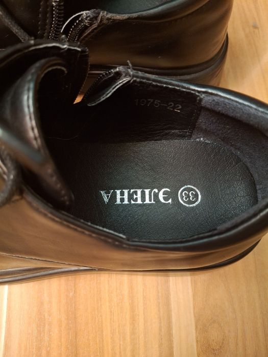 Ботинки  33 р девочкам