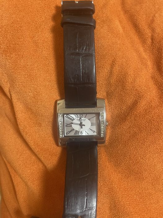 Kenneth Cole дамски часовник.