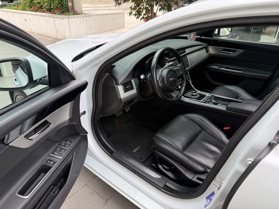 Jaguar XF Jaguar XF