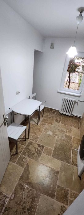 inchiriez apartament 3 camere