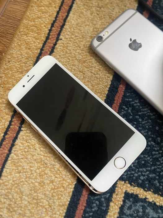 Продам два iPhone 6