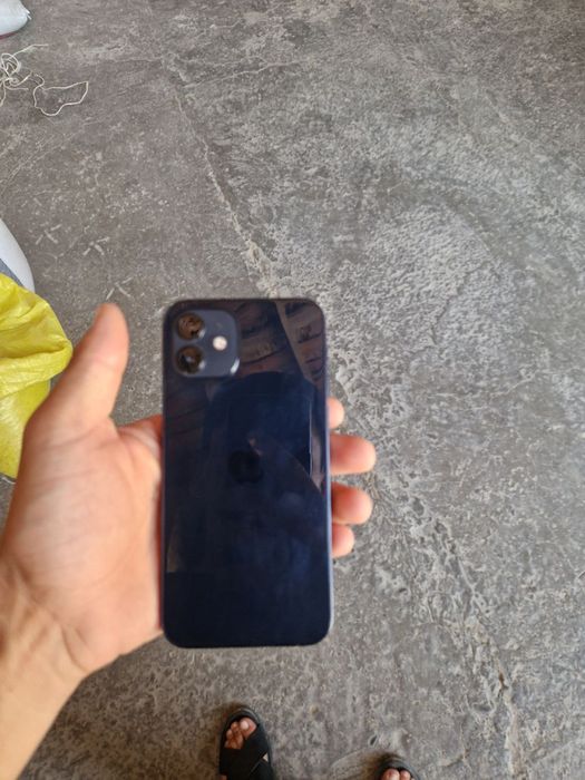 iphoni 12 holati yaxshi feci ishlidi kar dak bor