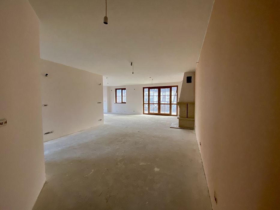 Продава се Тристаен апартамент в Банско - 147 кв.м за 691 €/кв.м - Снимка #1