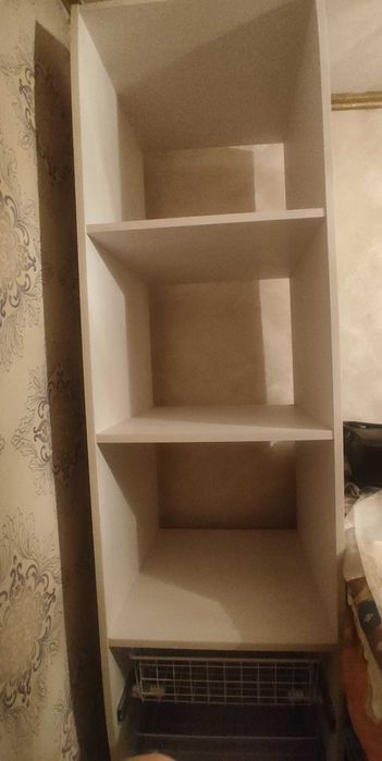 Продаю шкаф и вешалка