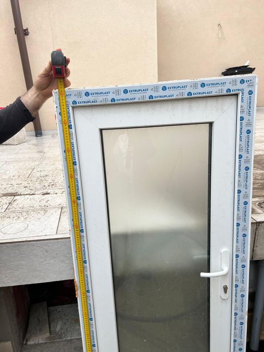 usa termopan cu sticla mata 150/70 cm.