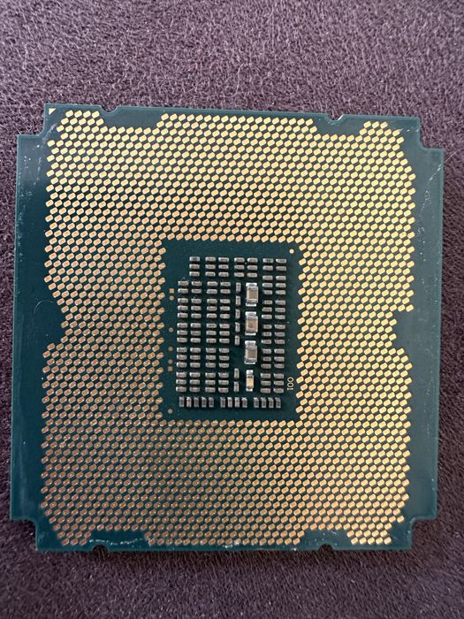 INTEL XEON E5-2697 V2 12 ядра / 24 нишки 2.7 GHz