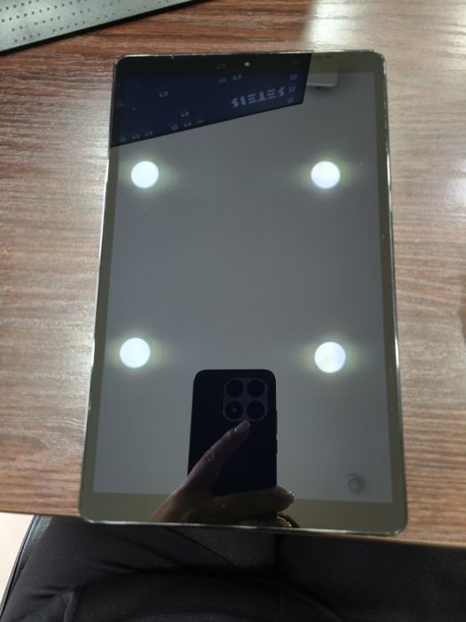 Планшет Samsung GALAXY TAB A 10.1 SM-T515