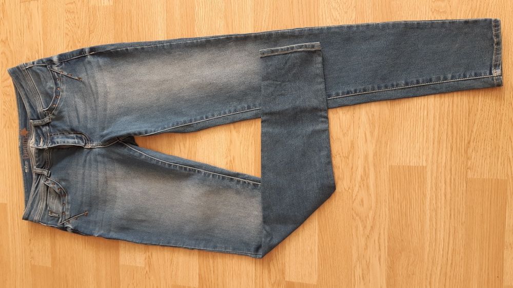 Blugi damă Denim.