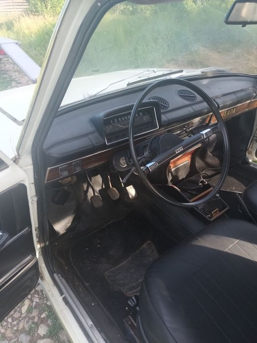 Lada 1200 cu atestat de retromobil