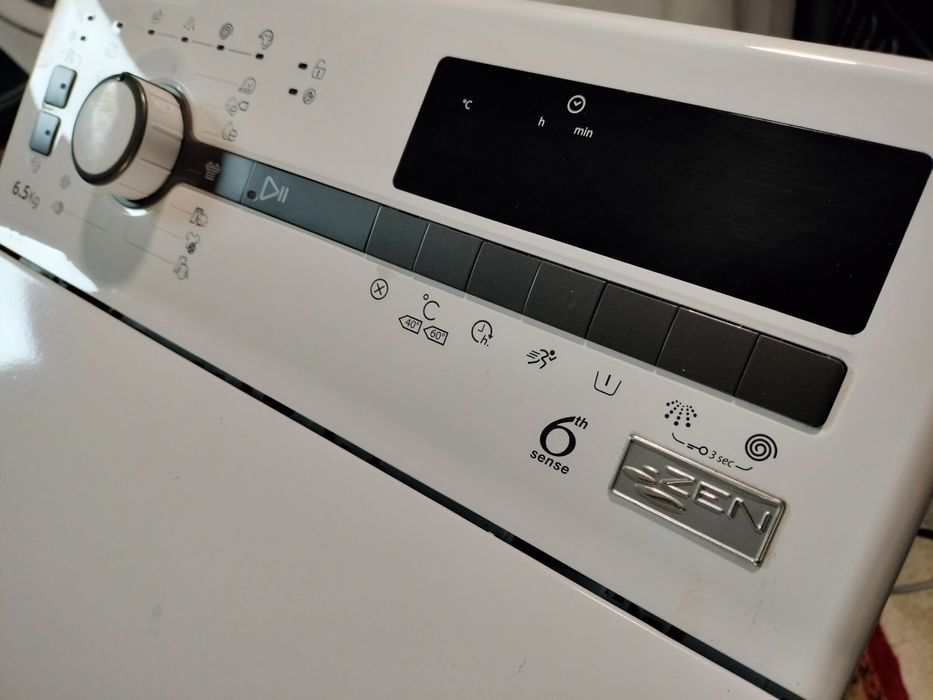 Mașină de spălat Whirlpool 7kg verticala ZEN